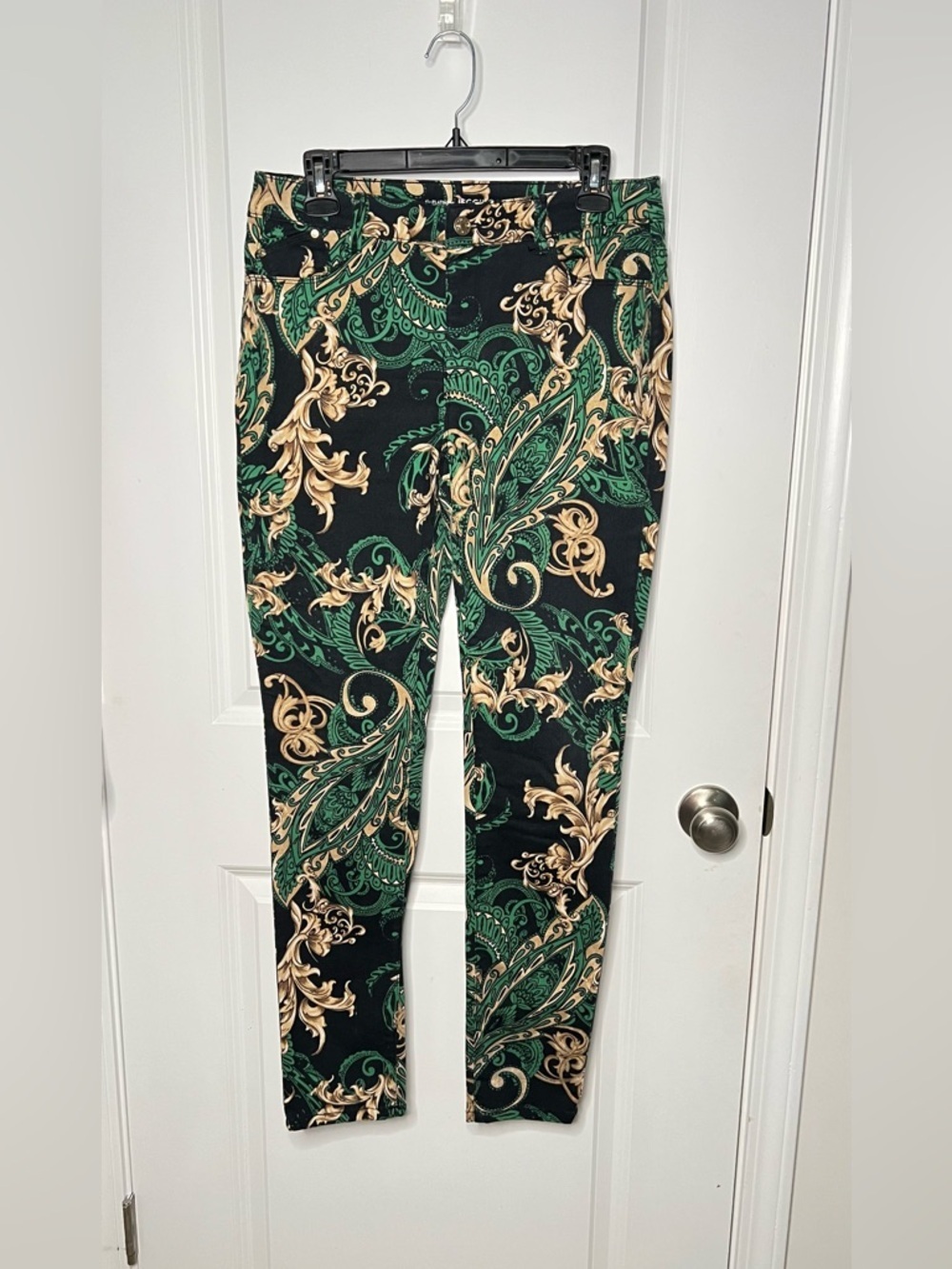 Chico's Platinum Paisley Scroll Jeggings, Green/Black/Gold Sz 0/ S Resort Travel